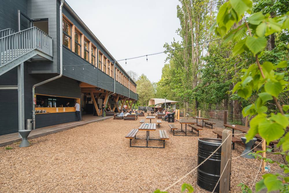 Der Biergarten am Wellenwerk